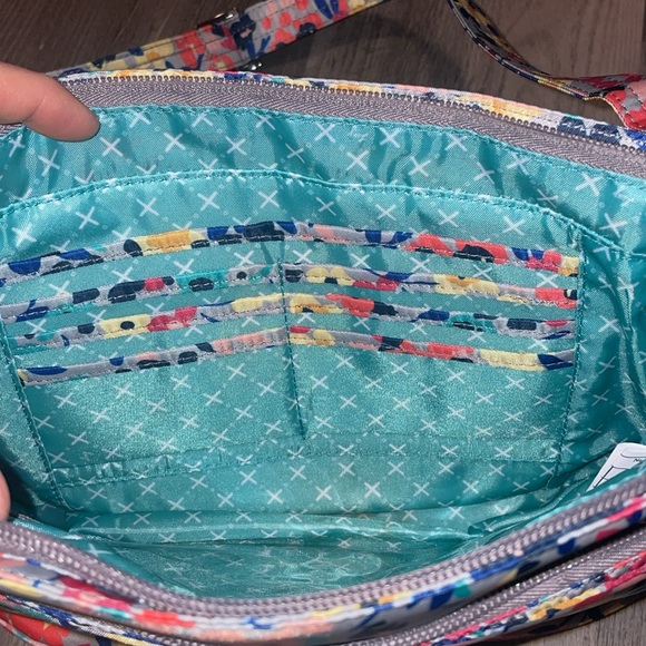 Lug MAMBO Crossbody Bag Wildflower RFID NWOT!!stunning - Picture 8 of 9